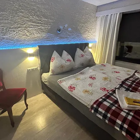 Andys Secret Apartment *